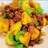 パイナップル入りの豚肉甘酢あん（中華食府金悦）