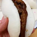 角煮まんBraised steamed bun扣肉包（澤園 JAKUEN）
