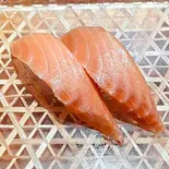 サーモン 2貫（廻転寿し義）