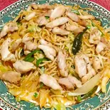 CHICKEN CHOWMIN / チキンチョウミン（ハビビハラルレストラン）