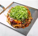 辛麺そば肉玉・イカ天・たっぷり青ネギかけSpicy（八昌）