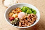 チャーシューからみそまぜそば～追い飯付き～（からみそラーメン 出前のふくろう 名駅店）