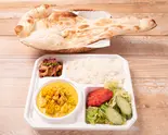 シーフードカレー弁当 - Seafood Curry Box(アジアンレストラン ハルカ 浦和県庁前店)