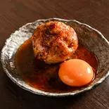 お月見卵黄とりつくね(1個)（酒と肴 めから鱗）