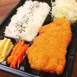 チキンカツ弁当（ビーフカツ肉垣）