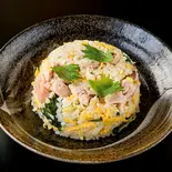 大葉鶏チャーハン Fried Rice with Chicken and Shiso Leaf（上海亭 梅島店）