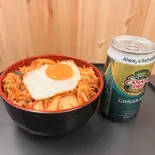 【Coke製品セット】豚キムチ丼ドリンクセット ジンジャエール(鉄板で作る丼屋 ドンテツ!)