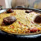 【 NEW 】 黒トリュフとジビエ蝦夷鹿のパエリア（スペインバル ラ・ピカーダ・デ・トレス Spain Bar La Picada de tres）