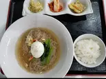 冷麺定食(全ての定食にはおかず3品とご飯が付きます)（桜）
