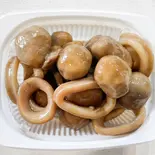 イカと里芋の煮つけ(100g)(ミート&デリ アラタ)