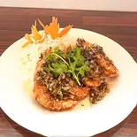 60.海老のニンニク揚げ Fried prawn with garlic and coriander（タイ国料理ベンジャロン）