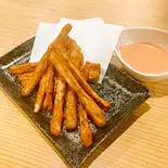 ごぼうスティック唐揚げ【オーロラソース】（【定食弁当】松竹亭 清水店）