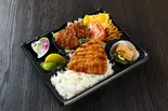 カキフライとアジフライ弁当(赤坂 叶)