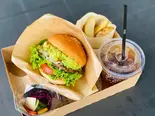 アンガスビーフのアボカドハンバーガーとドリンク(S)セット(オプションあり)(プティアクイーユ)