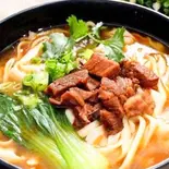 牛バラ麵 (牛腩麵)(広東料理 港味)