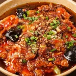 牛肉の四川風煮込み (水煮牛肉片)Poached Spicy slices of Beef(チャイナ厨房 亀戸駅前店)