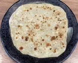 プレーンパラタ(Plain Paratha)（INDIAN HALAL RESTAURANT NEW MAHARAJA）