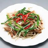 細切りレバーとニラの炒め(中華料理サンフジ)