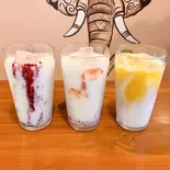 マンゴーラッシー Mango Lassi（インド料理 スワガット）