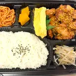ハニーマスタードチキン弁当（金の羽根たまご）