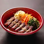 上牛カルビ丼 Beef Kalbi Bowl（飛騨溶岩焼肉ホルモンぶっちゃー hidayouganyakiniku horumon butcher）