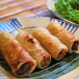チャーゾー (ベトナム揚げ春巻き) 2本（ベトナム料理店 ホイアン大阪店）