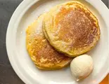 【定番人気】ふわふわバターミルクパンケーキ Fluffy Buttermilk Pancakes(【モチコチキン&パンケーキ】ローカルハワイアンカフェ カンナカフェ CannaCafe)