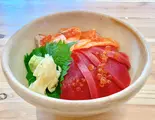 サーモン鉄火丼（鮨 まごのて）