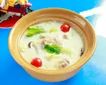 トムカーガイ Tom Kha Kai（タイ・イサーン料理 ヤムヤム三田）