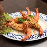 海老のガーリック揚げEbi garlic fry（Asian draining ＆bar sathi）