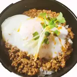 肉味噌温玉丼（武蔵野アブラ學会 神田店）