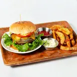 BEEF BURGER ビーフバーガー（BEARFOOT）