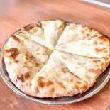 チーズナン Cheese Nan(インド料理ニルヴァーナ)