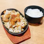 鶏もも鉄板焼肉定食(スタミナ焼肉ダレ)（鉄板焼肉専門店 スタミナ亭）