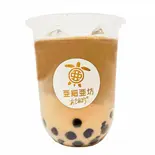 タピオカ京都宇治ほうじ茶ミルクティー（大須からあげとタピオカのお店 亜細亜坊）