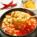 炙りチーズスンドゥブ Broil cheese in sundubu(東京冷麺Lab.都立大学駅前店)