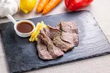 国産牛ハラミの塩麹ステーキ 120g（唐揚げ＆ステーキ 肉カフェ AkiTaka）