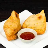 サモサ Samosa 2P（アジアンダイニングバー MANZOKU HOUSE）