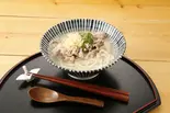 究極の鰹出汁肉吸いうどんUltimate bonito broth meat soup udon（大衆食堂 安べゑ 御徒町研修センター店）