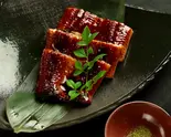 単品うなぎ(半尾)（五感をそそる炭火焼き 鰻 うな照 元住吉店）