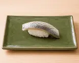 小肌(一貫)（鮨 ふみ）
