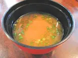 お味噌汁(昆布と鰹節の出汁が効いてます♪)（和のごはん みかづき）