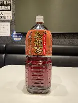 烏龍茶(2L)（元祖トマトラーメンと辛麺 三味(333) 天神大名中心店）