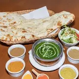 ほうれん草チキンカレーセット 【Spinach and Chicken Curry Set】（ダナパニ）