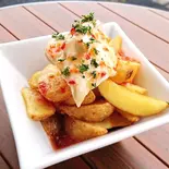 フレンチフライ サワークリーム＆スイートチリソース FRENCH FRIES WITH SOUR CREAM AND SWEET CHILI SAUCE（LILY CAFE リリーカフェ 新百合ヶ丘）