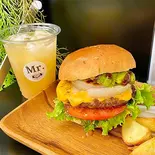 アボカドチーズバーガーセット (ドリンク付き)（MR.）