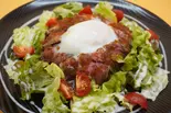 黒毛和牛内もものローストビーフ丼(100g)(黒毛七厘)