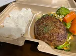 A5黒毛和牛ステーキソースハンバーグセット（クワトロヴァッリ 調布店）