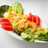 グリーンサラダ Green Salad（インド伝統「アーマ」 スパイシーカレー Spice Voyage: AAMA Curry）