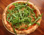 マルゲリータ・ルッコラ Margherita with Rucola（トラットリア・ピッツェリア・アミーチ）